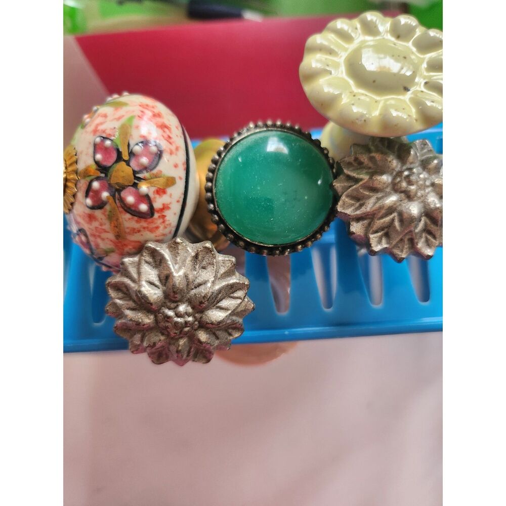 Collection of 5 Decorative Cabinet Knobs B8